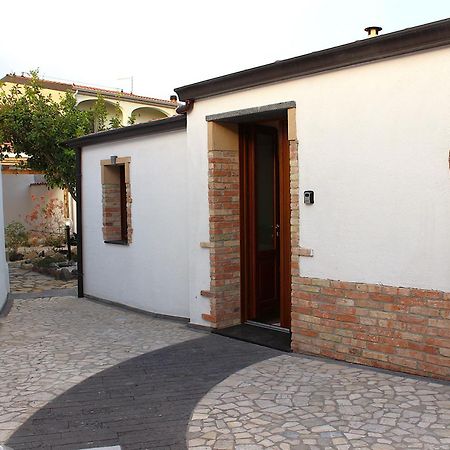 I Limoni Guesthouse Sissy Cabras Exterior photo