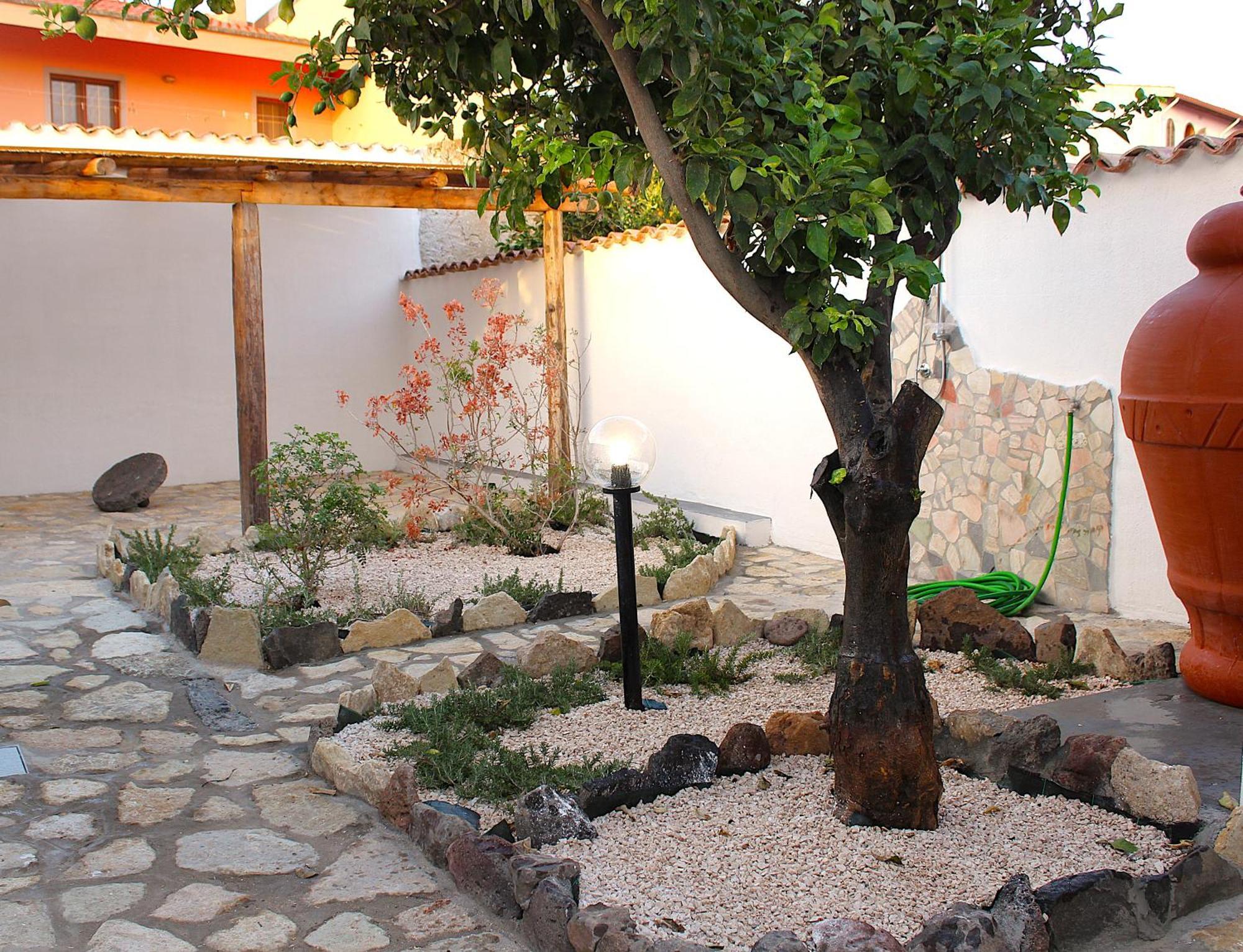I Limoni Guesthouse Sissy Cabras Exterior photo