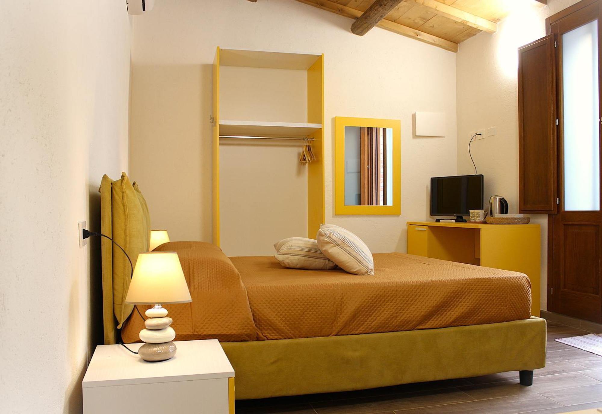 I Limoni Guesthouse Sissy Cabras Exterior photo